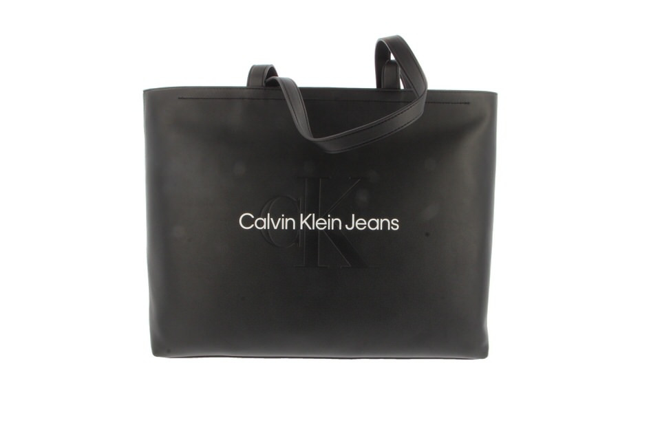 SCULPTED SLIM TOTE34 MONO K60K61222